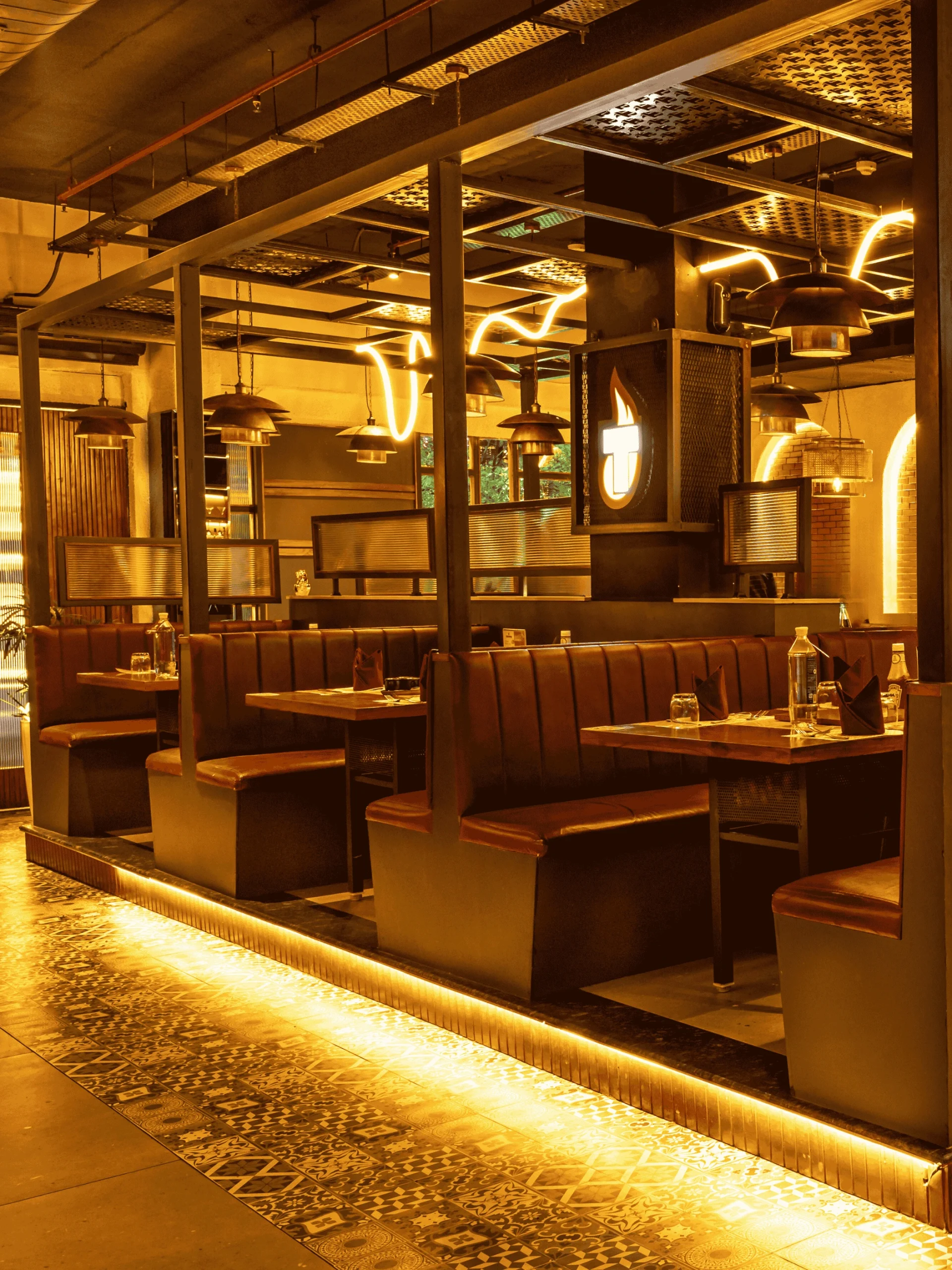 Live Barbecue & Bar